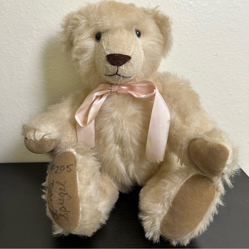 BEARLY THERE Cissy Cream Puff Teddy Bear SIGNED LINDA SPIEGEL LE 1984 TAG VINTAG